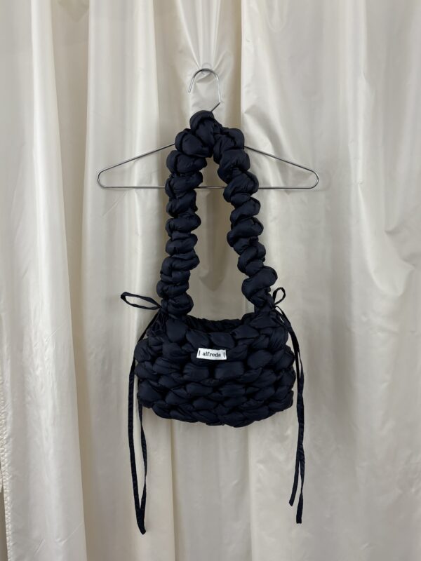 cloud bag velikost M - dark blue