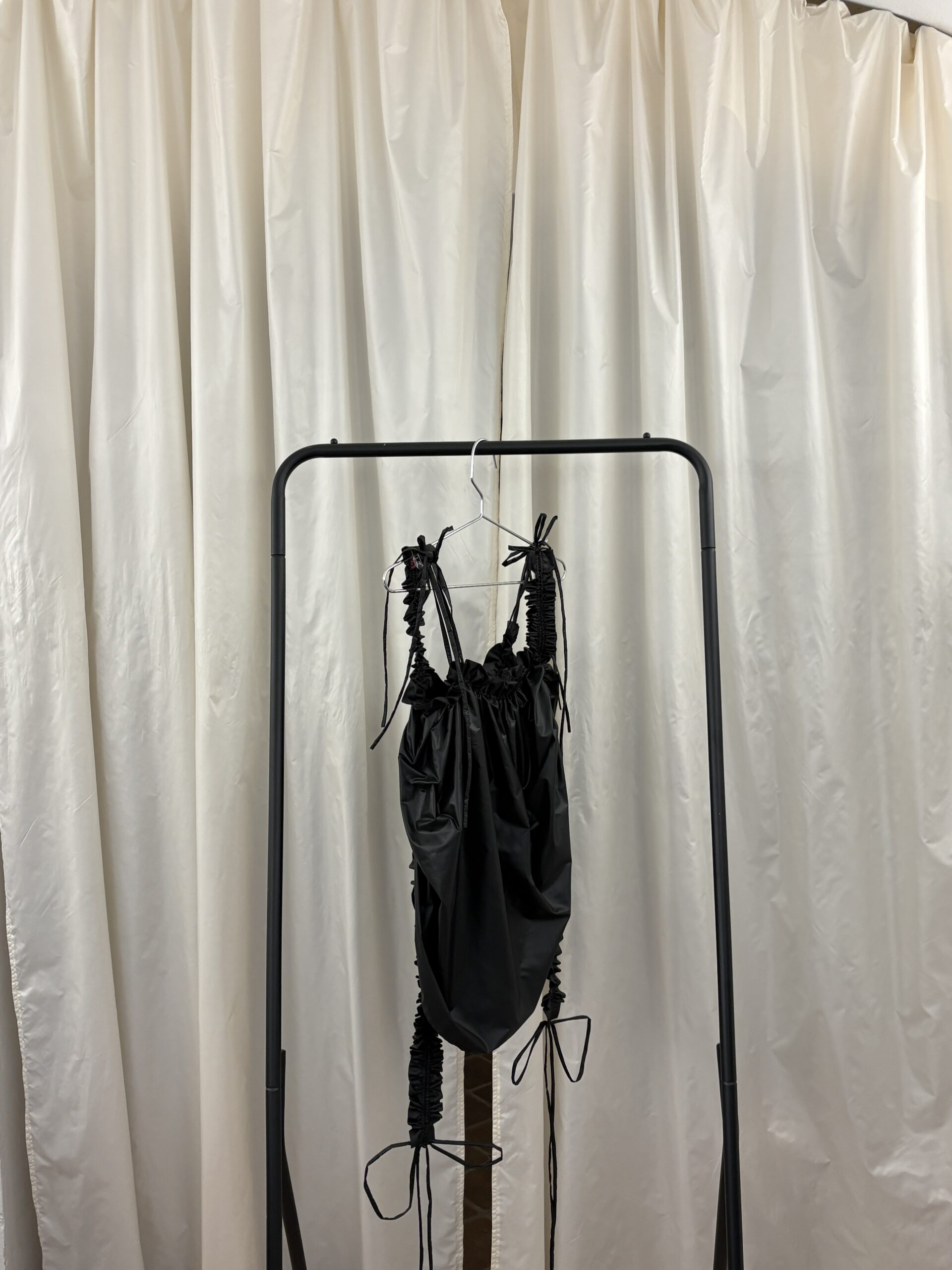 šusťákový audre TOP black