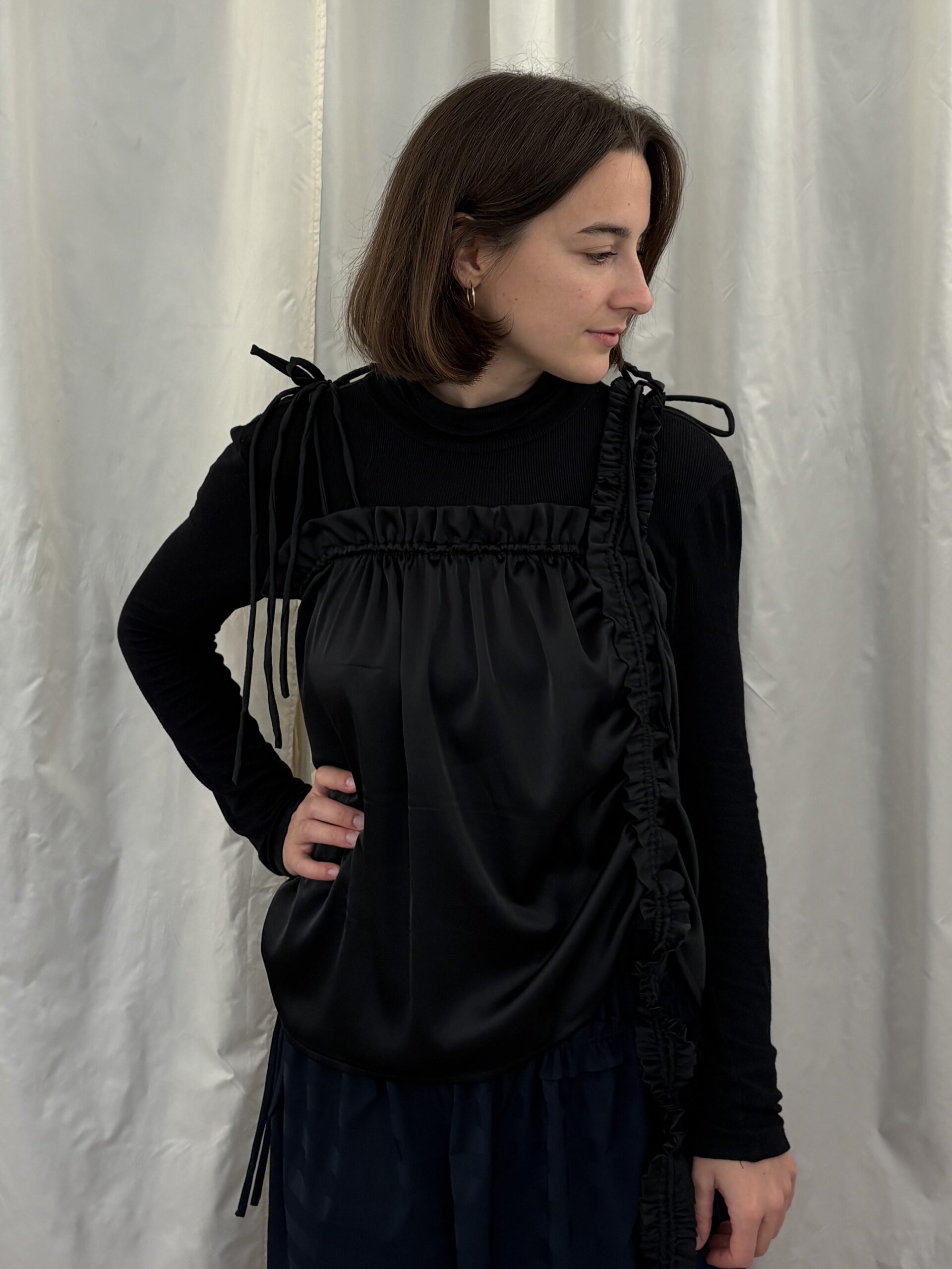 saténový audre TOP black - Obrázek 2