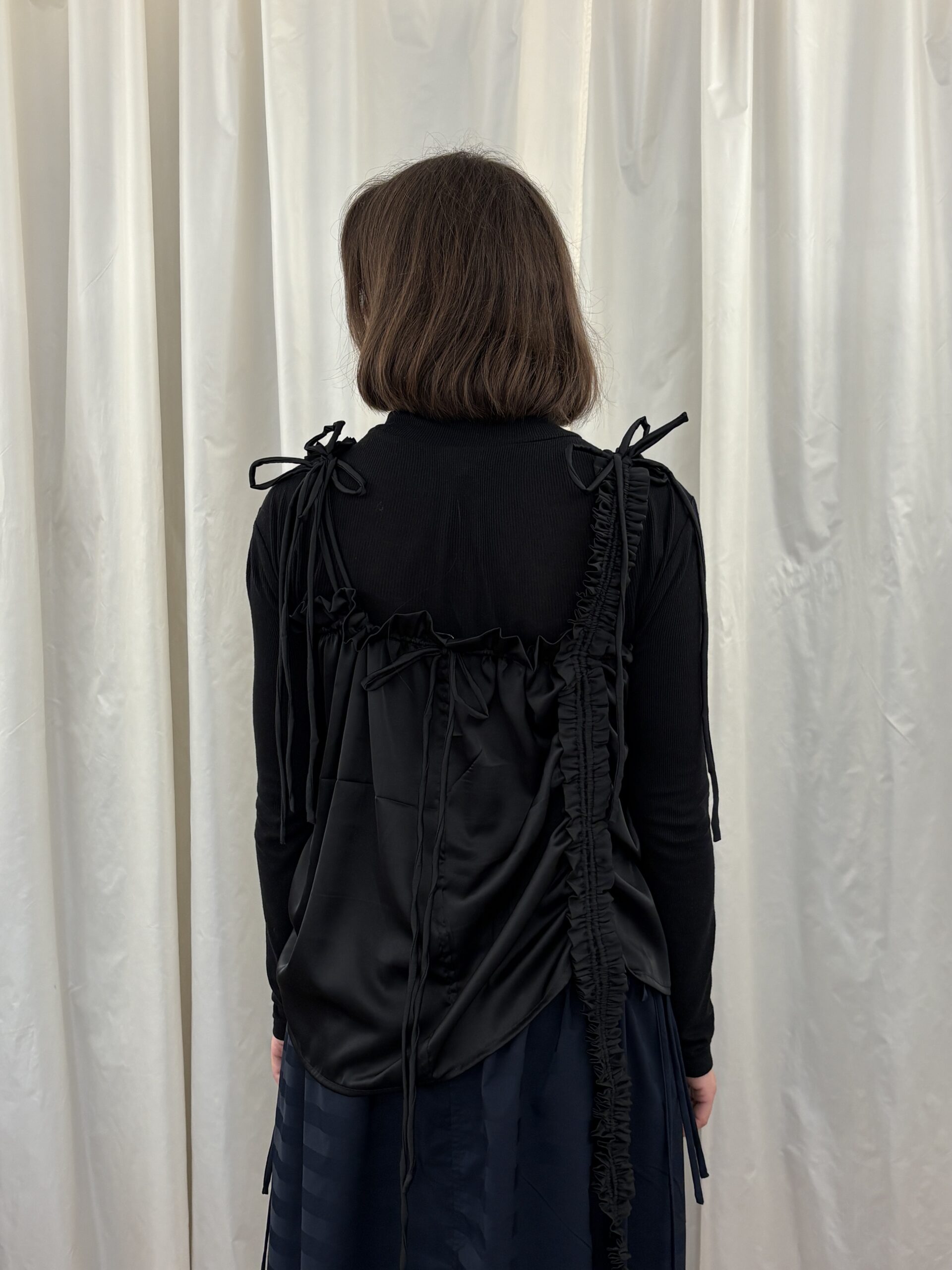 saténový audre TOP black