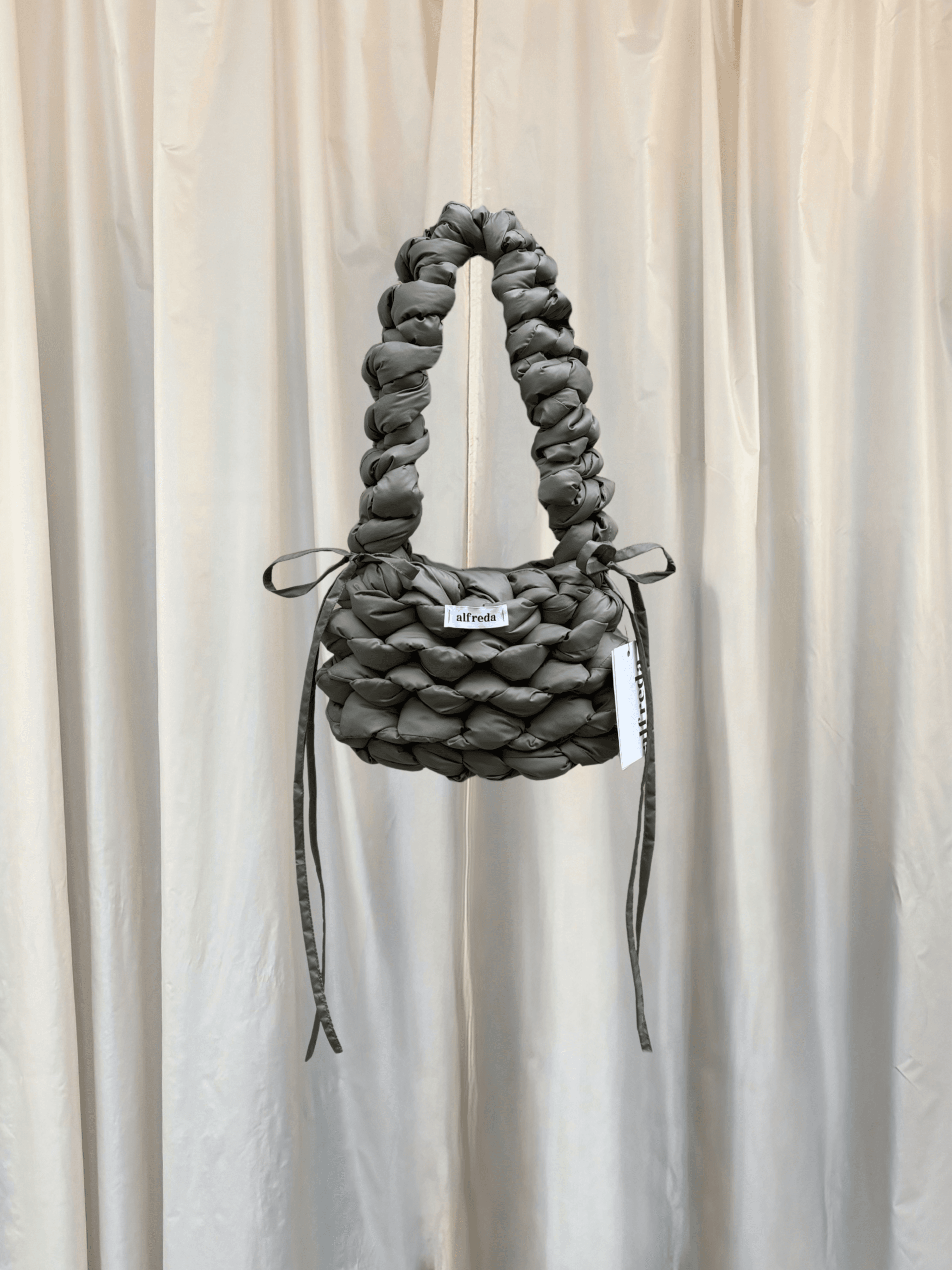 cloud bag velikost S horizontal - sage