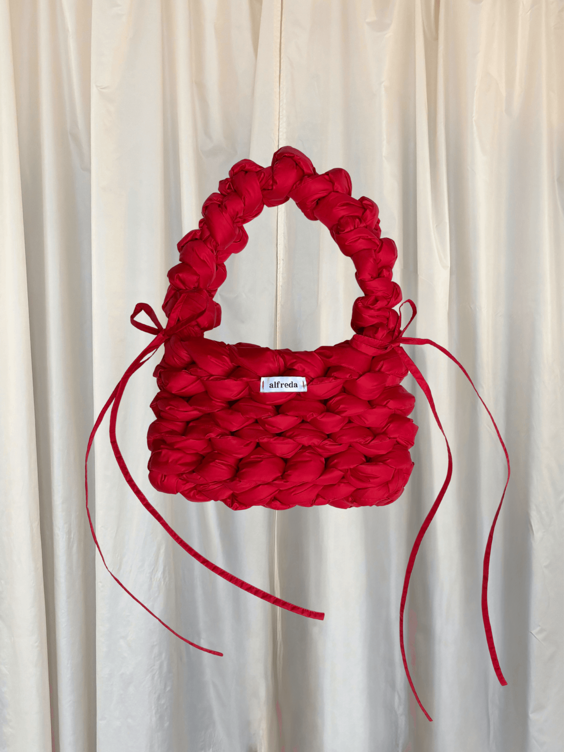 cloud bag velikost M - RED